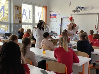 Mikulas Na  Skole 06.jpg